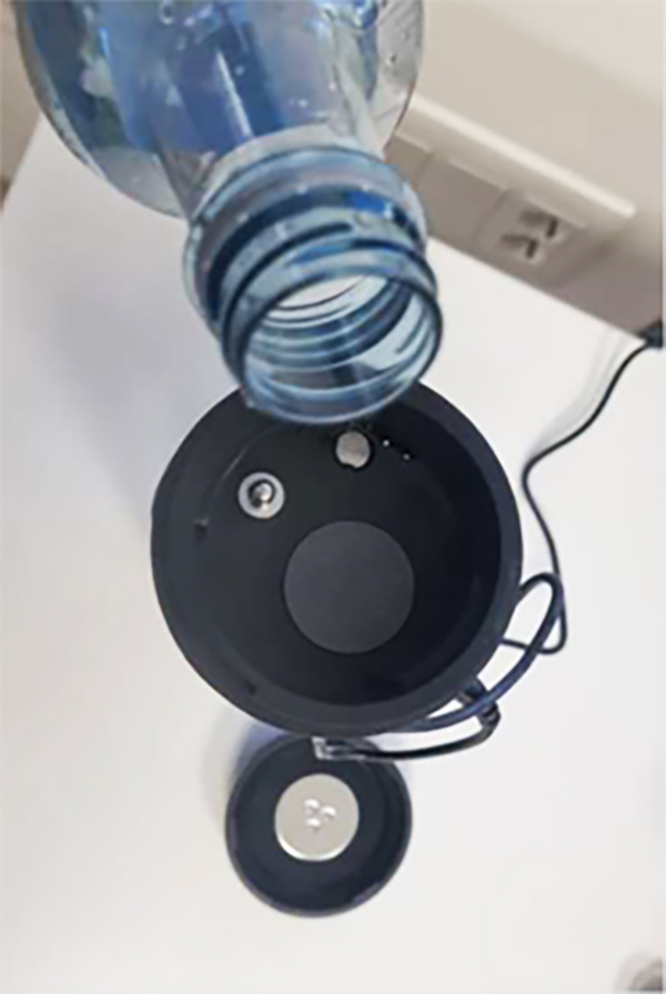 Cafetera portátil Conqueco - deposito de agua